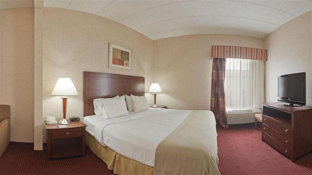 Quality Inn & Suites Lawrenceburg Eksteriør billede