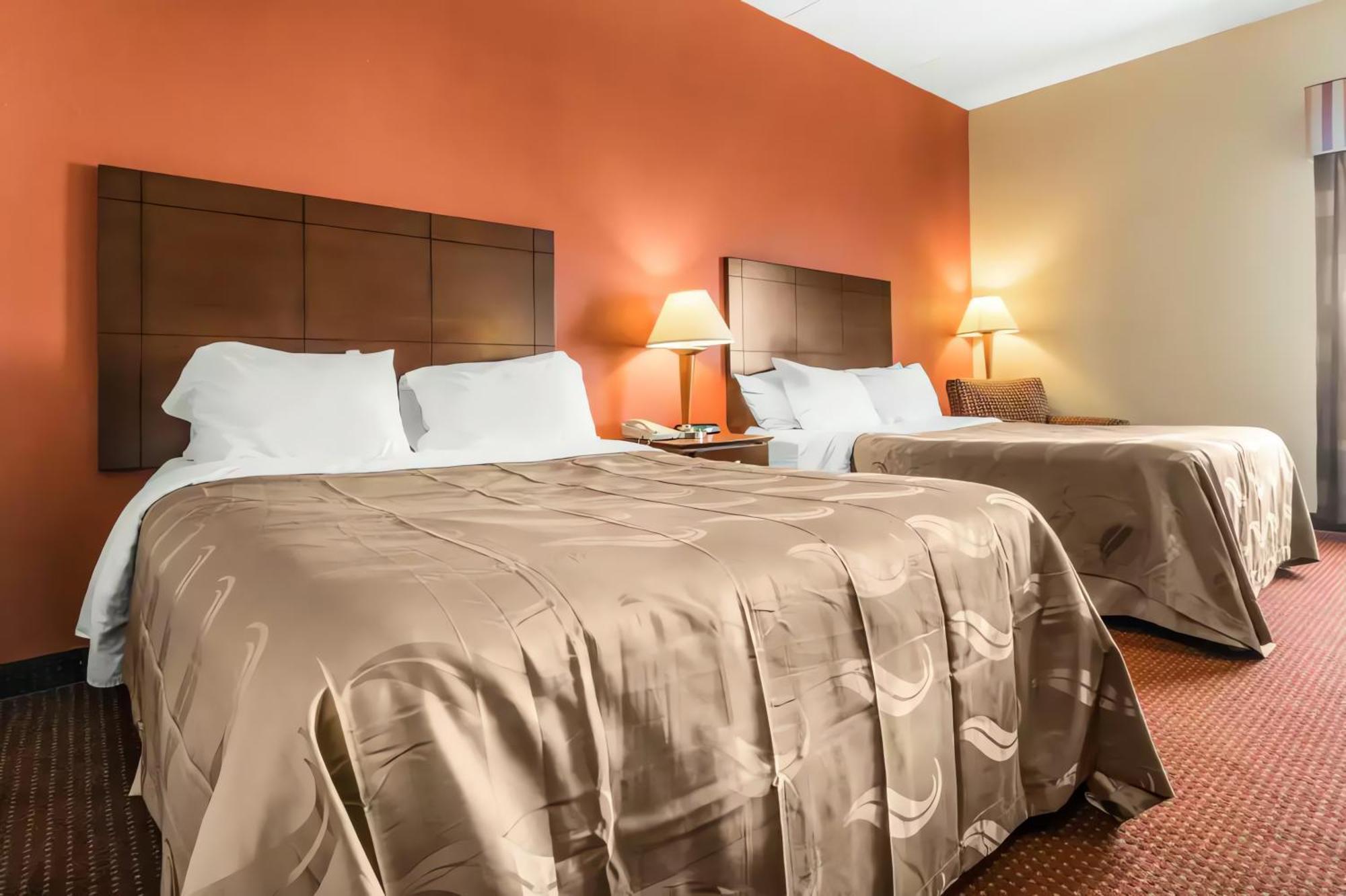 Quality Inn & Suites Lawrenceburg Eksteriør billede