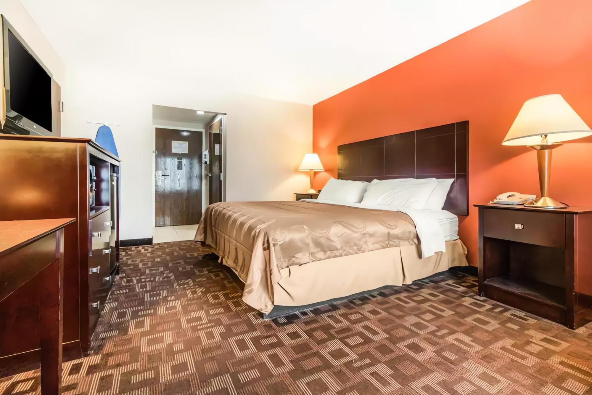 Quality Inn & Suites Lawrenceburg Eksteriør billede
