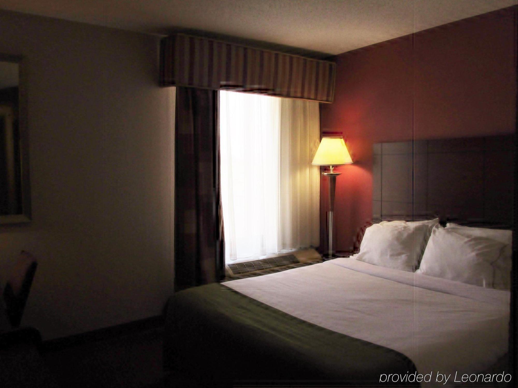 Quality Inn & Suites Lawrenceburg Eksteriør billede